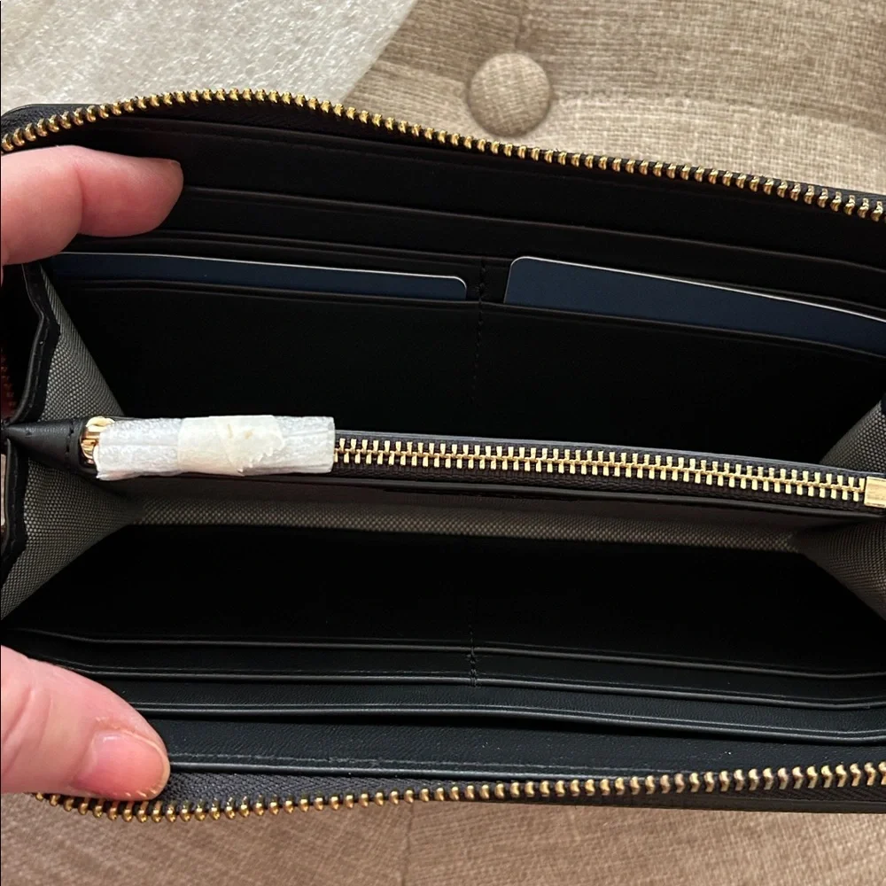 NWOT Black Pebbled Leather Cole Haan Zip Around Wallet—$20 - Picture 3 of 3